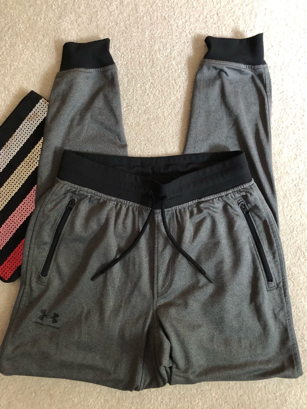 Under Armour Gray Loose Fit Joggers Size Small